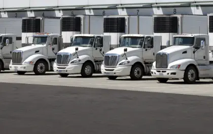 Third party logistics trucking